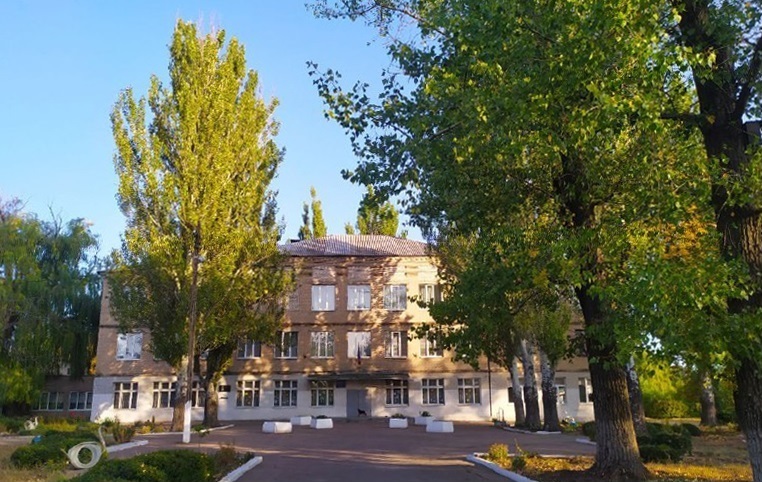 Фотография школы.